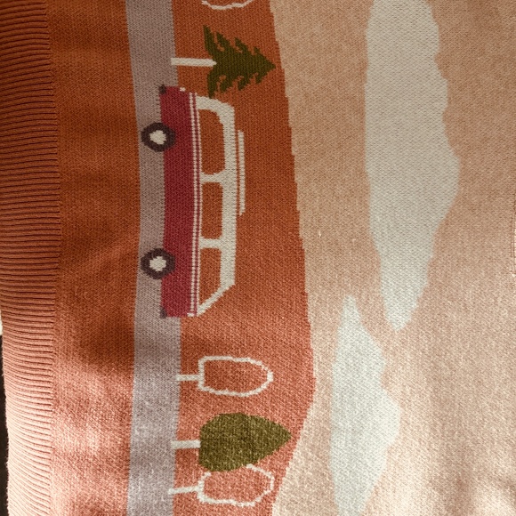 Debut Retro Scenic Sweater with Van Design - Picture 6 of 10